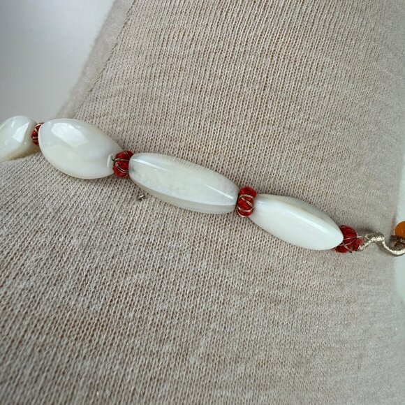 Asian White Agate Trade Bead Necklace 23.5" - Picture 8 of 9